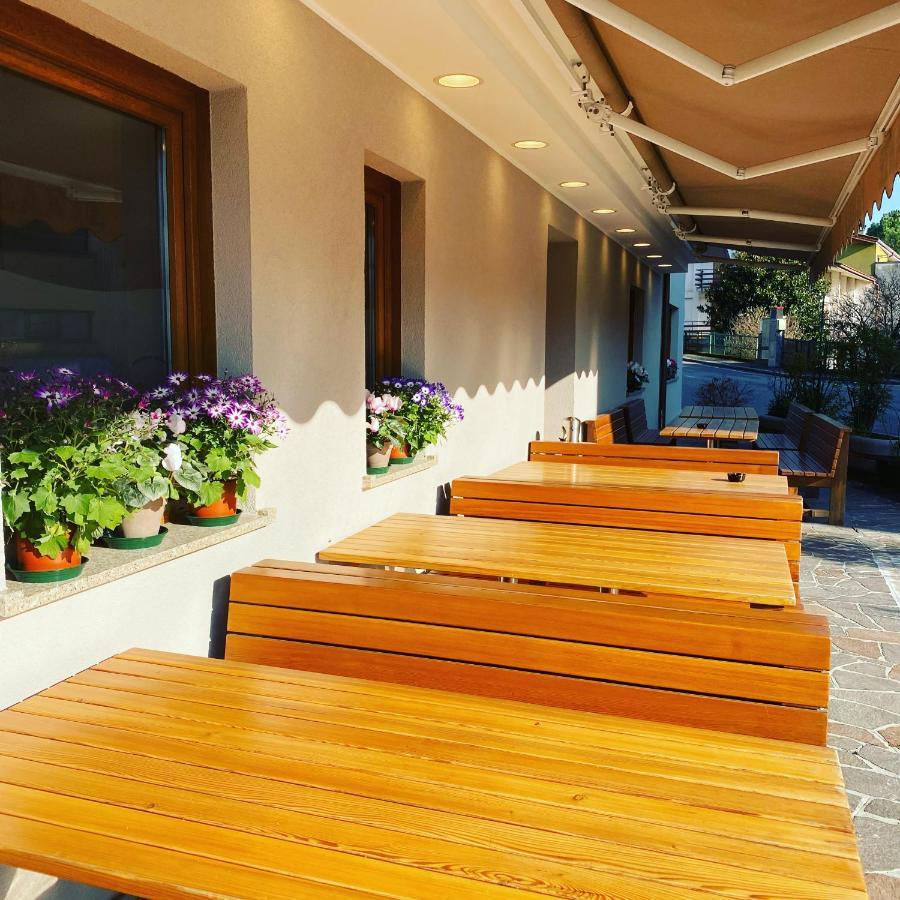 Hotel Riviera Magnano in Riviera Exterior photo